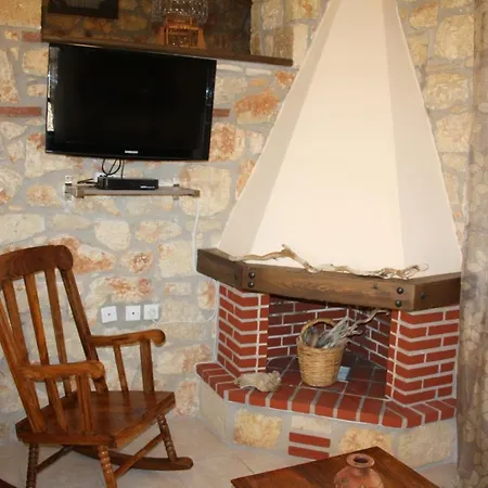 Stone House Nike بيت للعطل